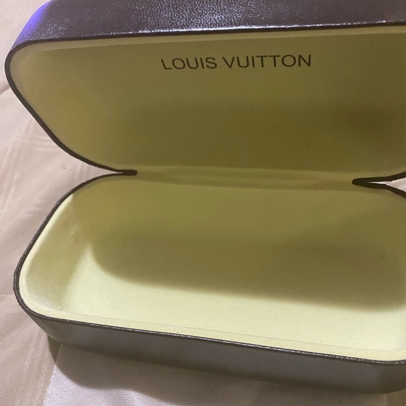 Louis Vuitton sunglasses - Picture 7 of 8
